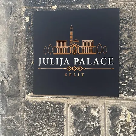 Julija Palace Apartamento
